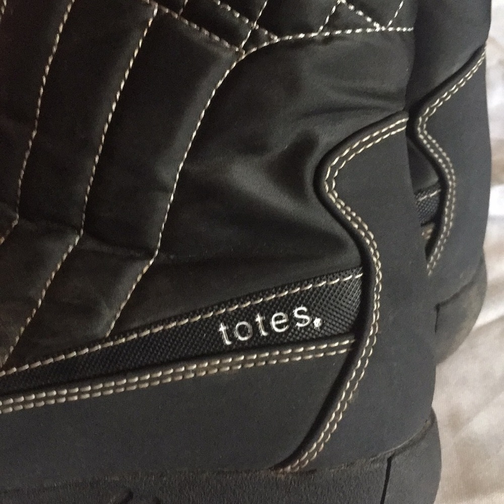 Totes boots - Picture 5 of 8